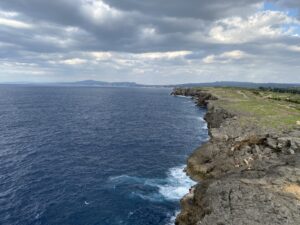 残波岬の断崖絶壁
